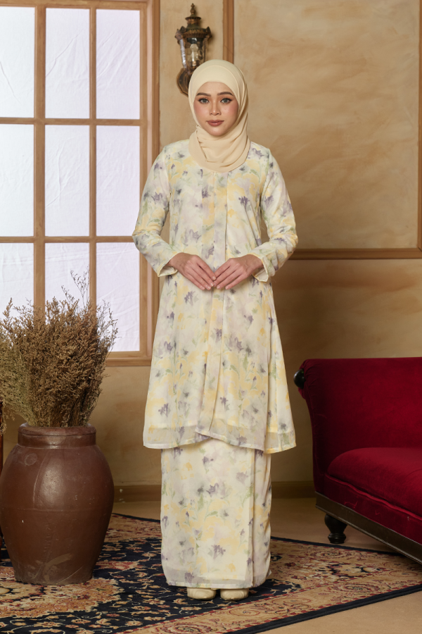 KEBARUNG KESUMA - HANUM IN SOFT YELLOW