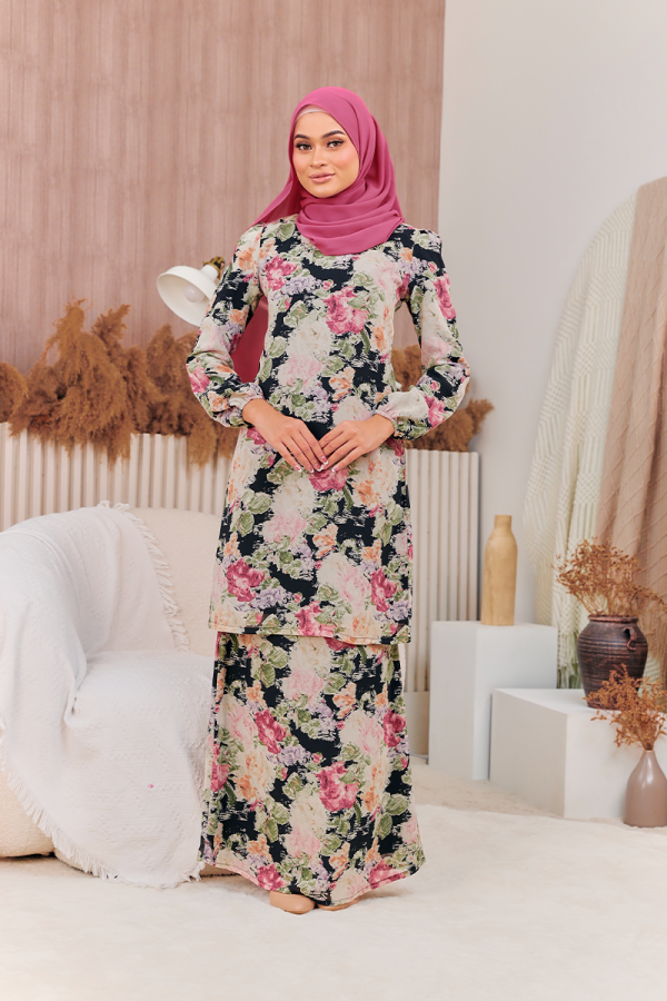 KURUNG STYLISH - AMBER IN BLACK