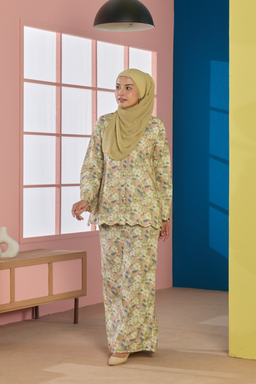 KURUNG FLEUR - POPPY IN OLIVE