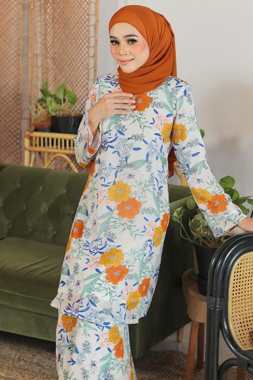 KURUNG FLOURISH - EMBUN IN WHITE