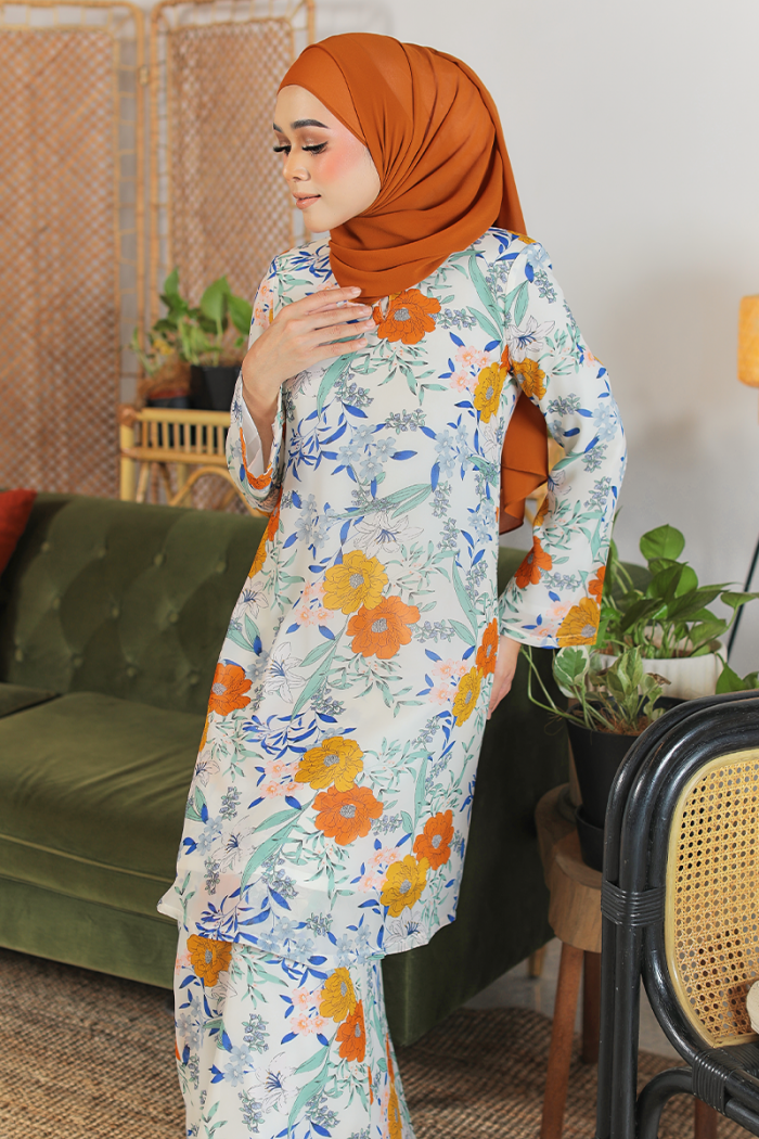 KURUNG FLOURISH - EMBUN IN WHITE