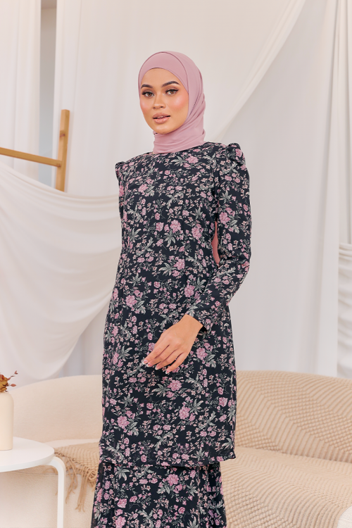 KURUNG MODISH - HANA IN BLACK